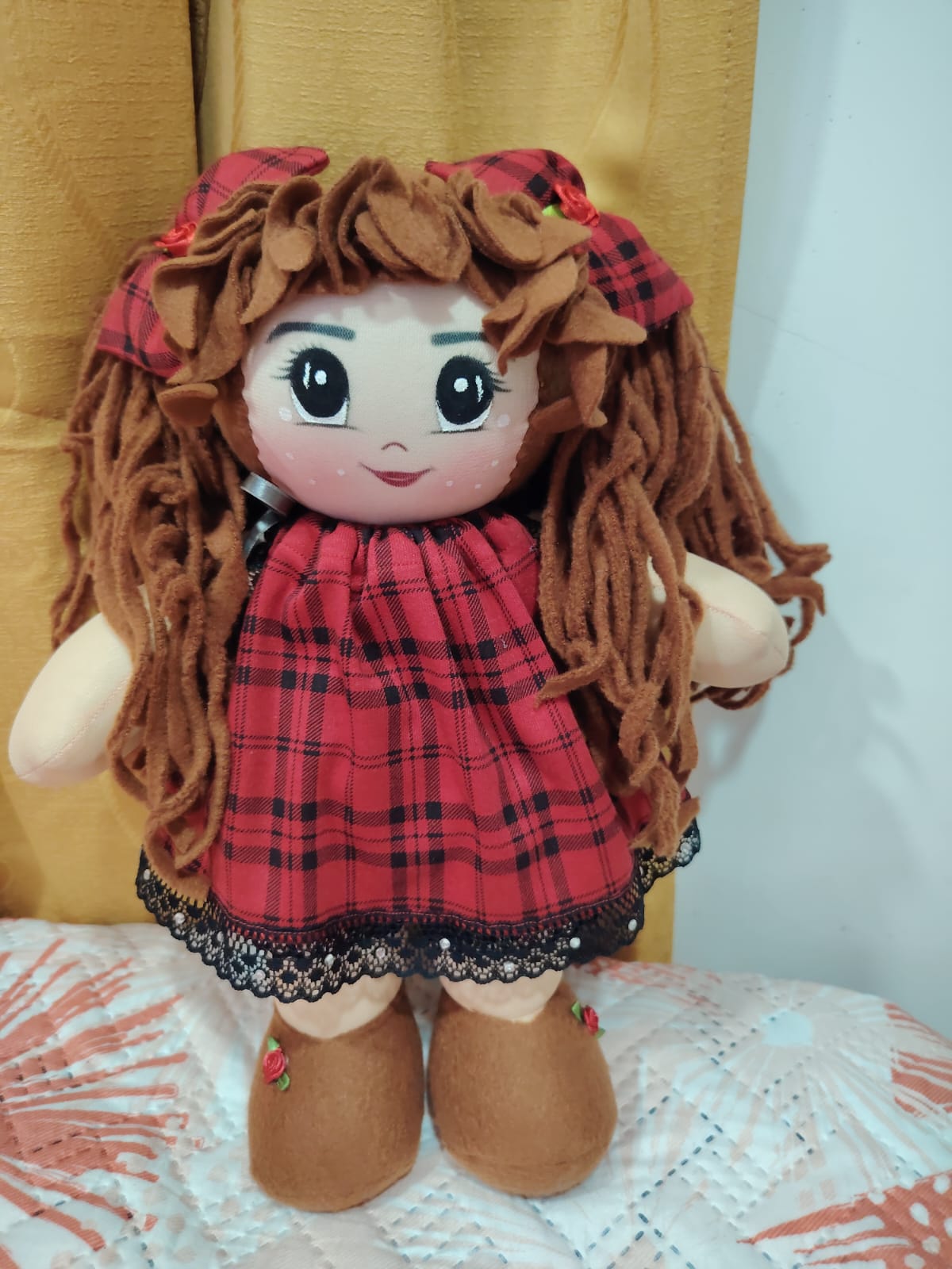 Muñeca detalle bordado
